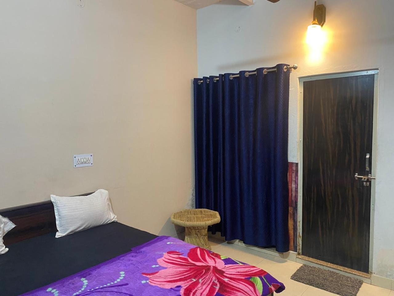 מטורה Ram Paying Guest House & Hostel Near By Krishna Janmabhoomi מראה חיצוני תמונה
